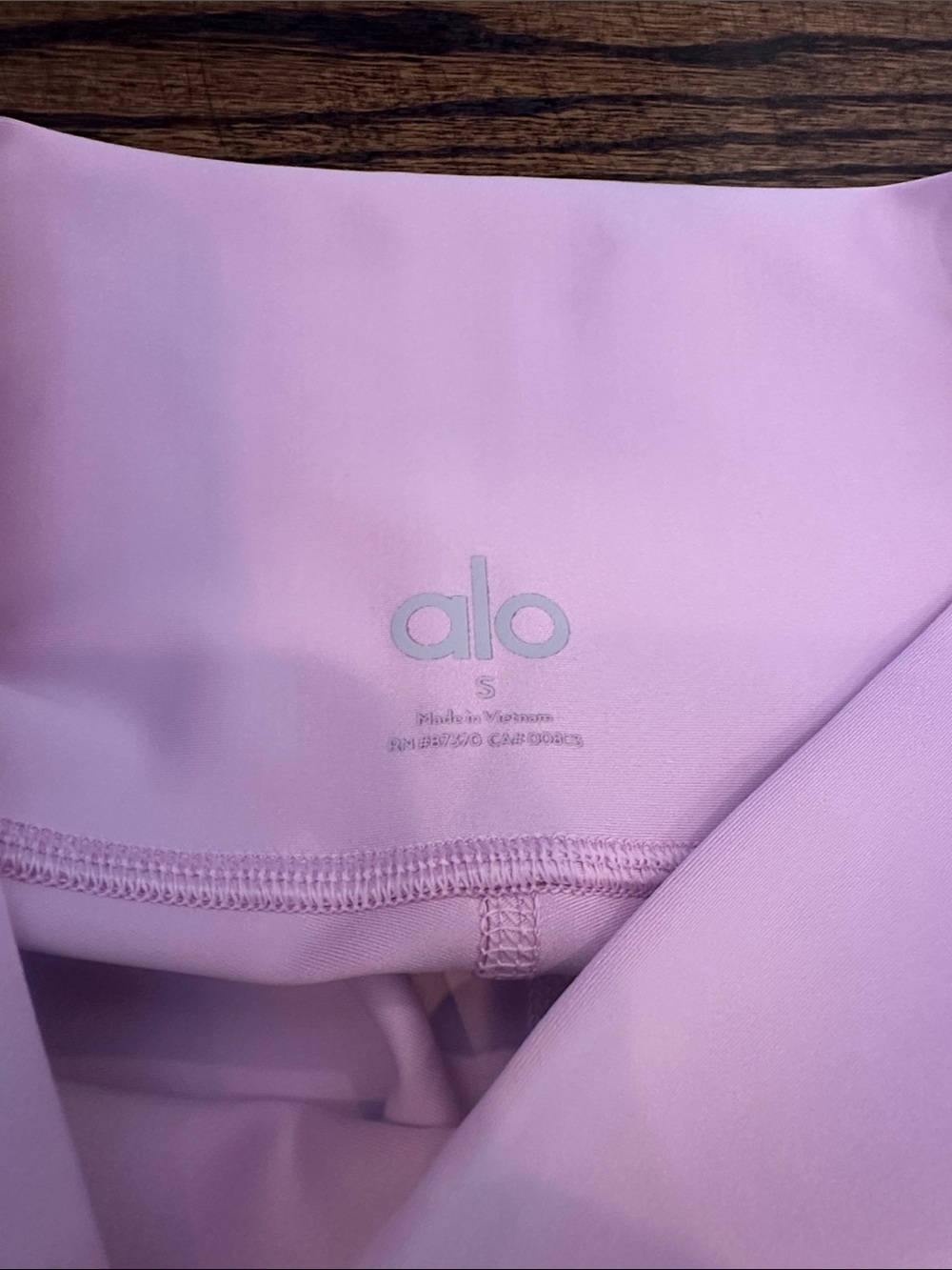 ALO Yoga Women’s S Sugarplum Pink 7/8 High-Waist Air Lift Leggings NWT - Picture 6 of 6